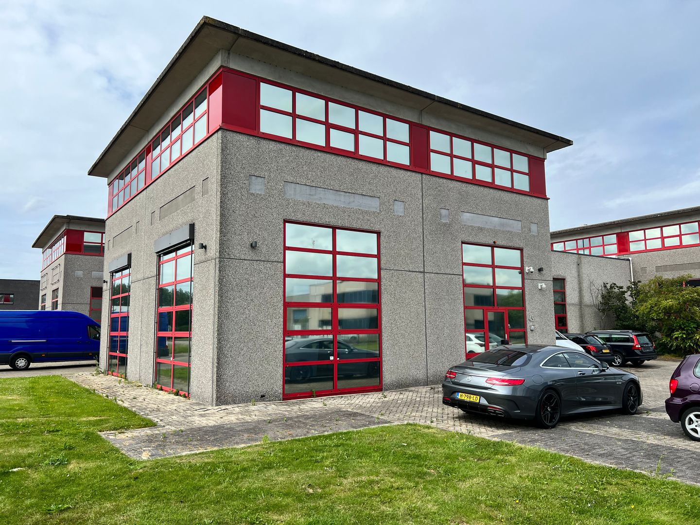 View photo 1 of Ondernemingsweg 45