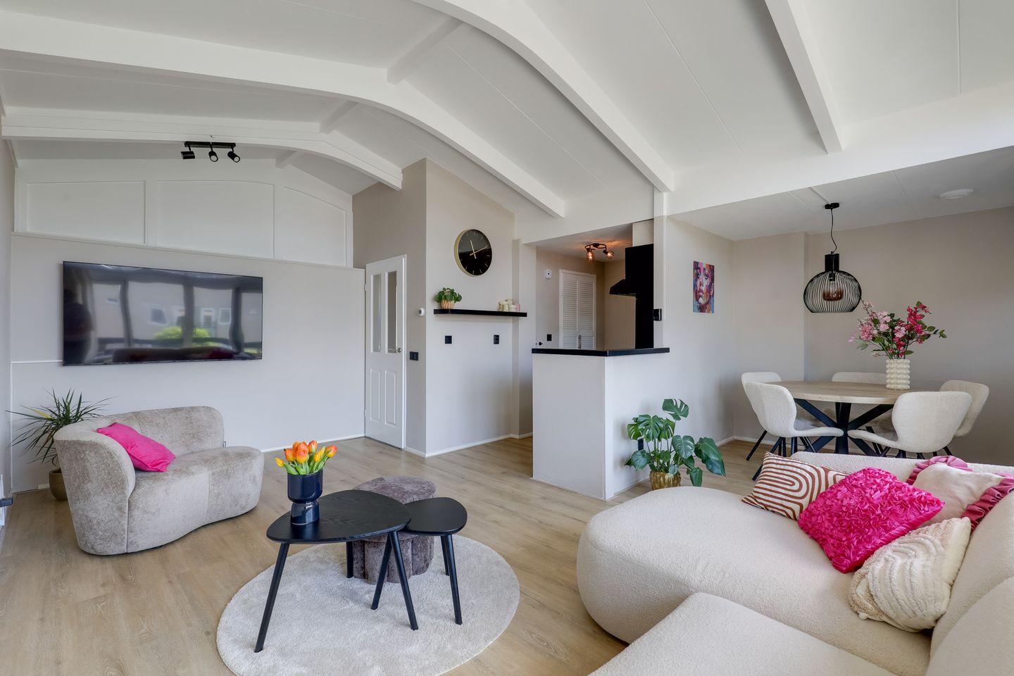 Photo 20 of Wilhelminastraat 30-C