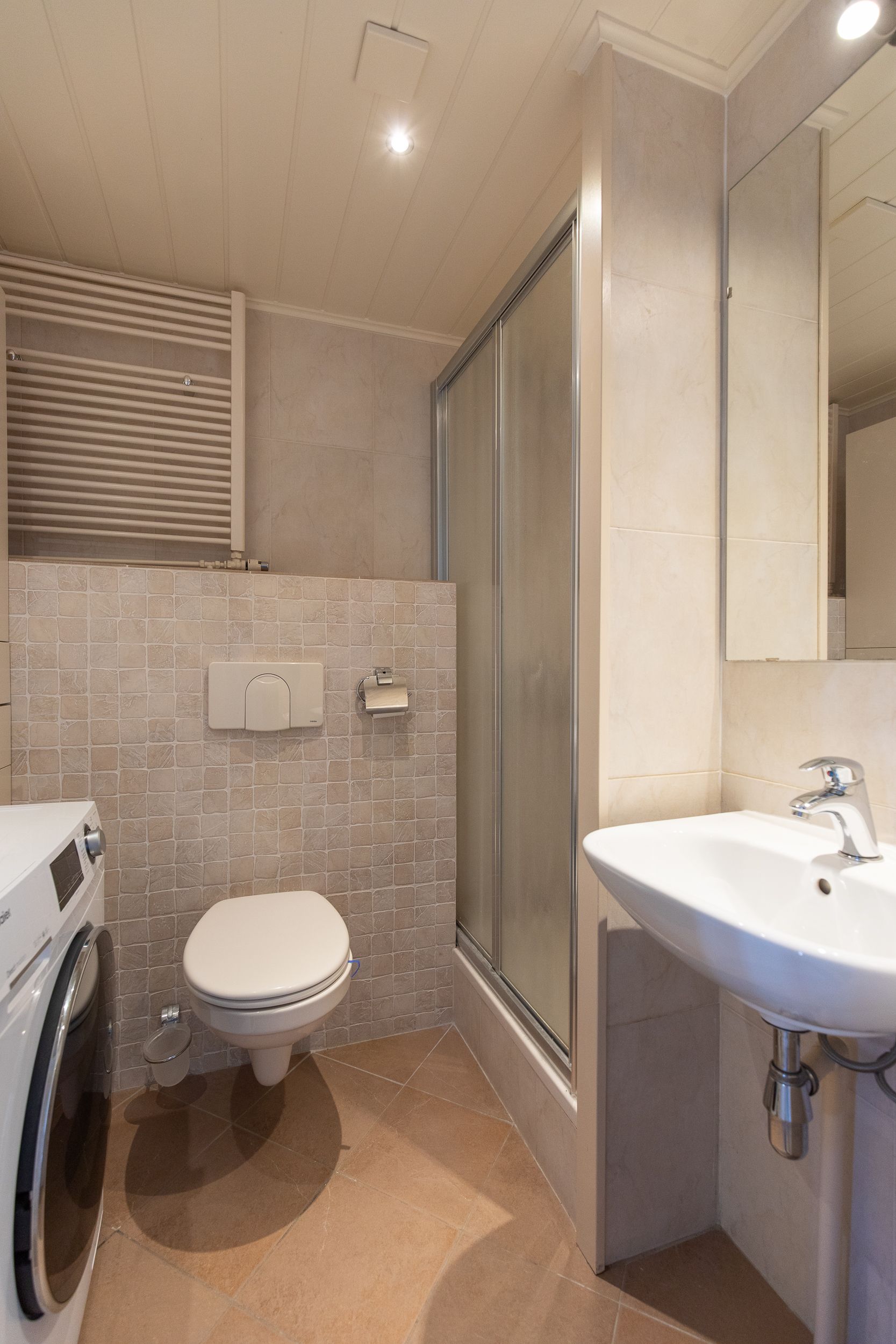 Photo 30 of Wilhelminastraat 30-C