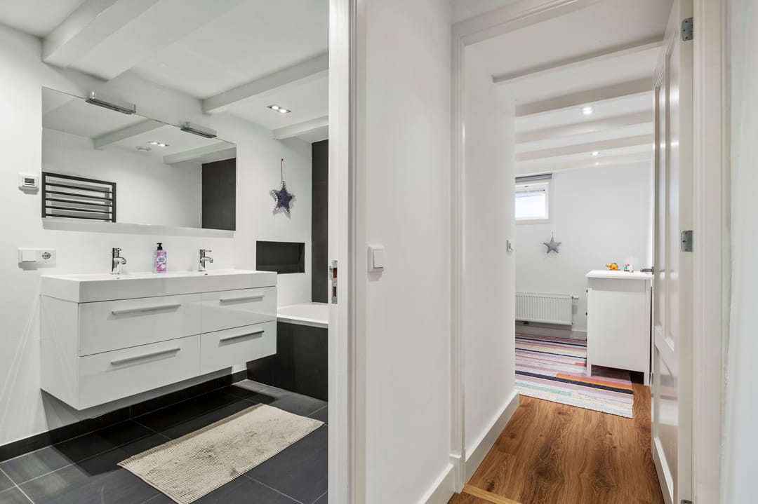 Photo 41 of Admiraal De Ruijterweg 405