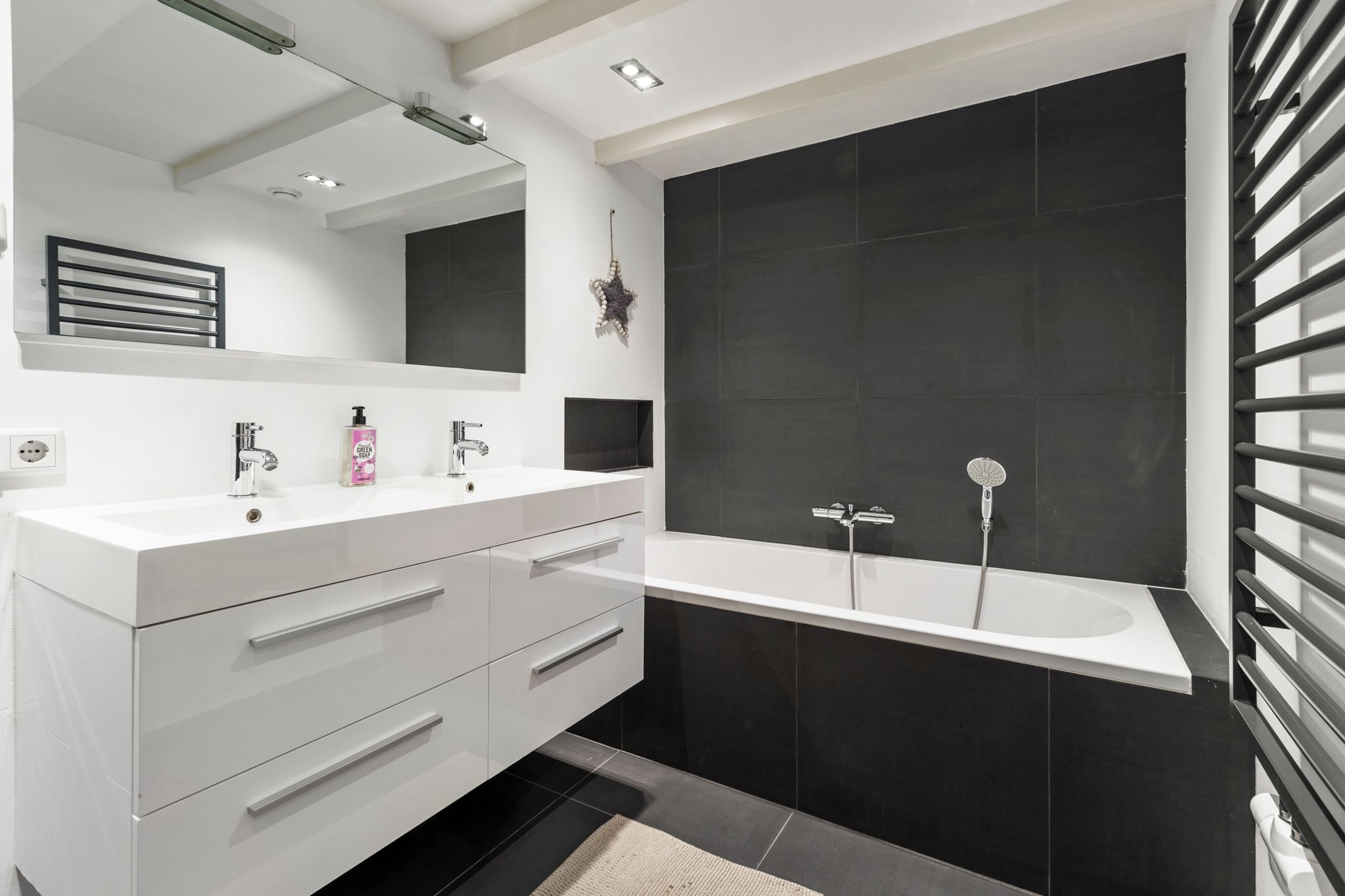 Photo 45 of Admiraal De Ruijterweg 405