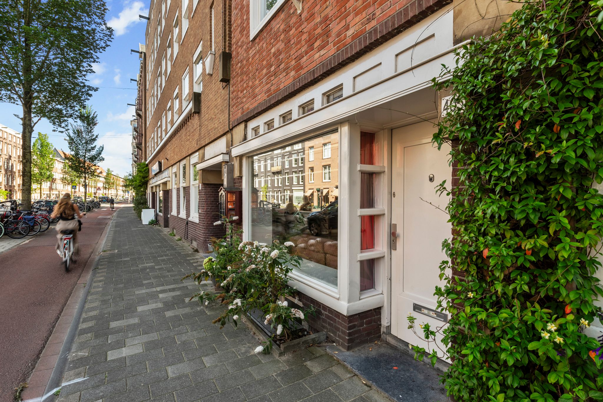 Photo 48 of Admiraal De Ruijterweg 405