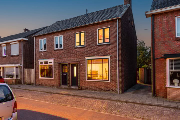 Foto 5 van Esdoornstraat 13