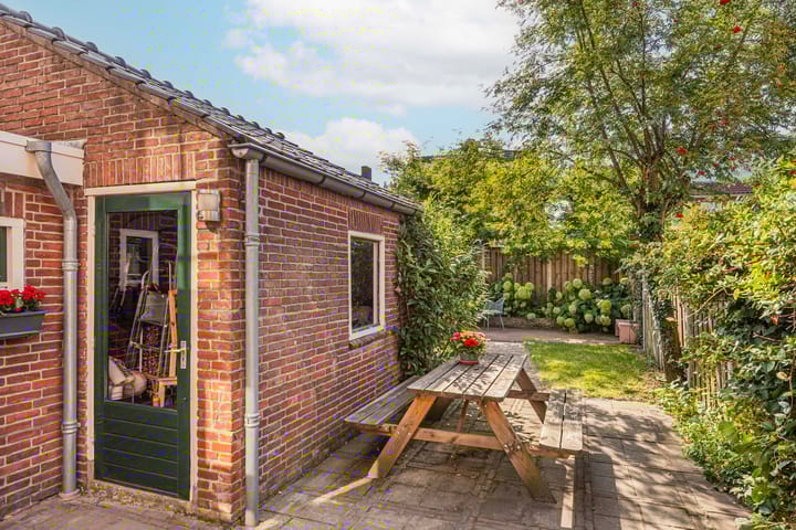 Foto 26 van Esdoornstraat 13