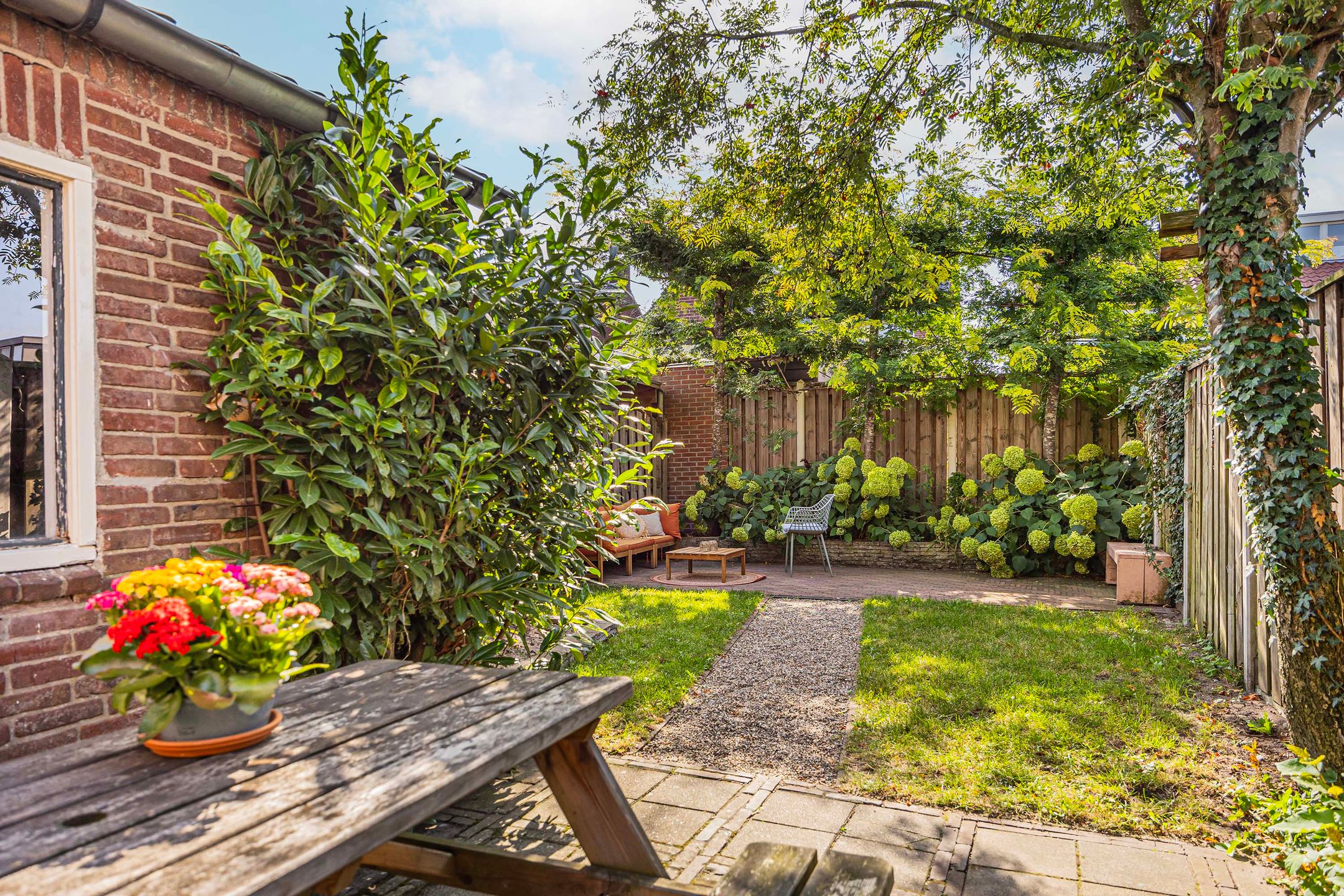 Foto 27 van Esdoornstraat 13