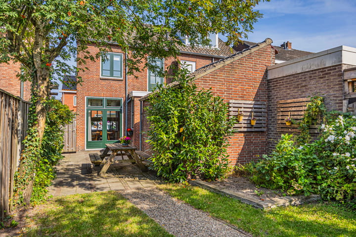 Foto 29 van Esdoornstraat 13