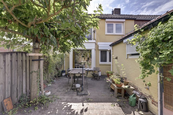 Photo 4 of Schoolstraat 18