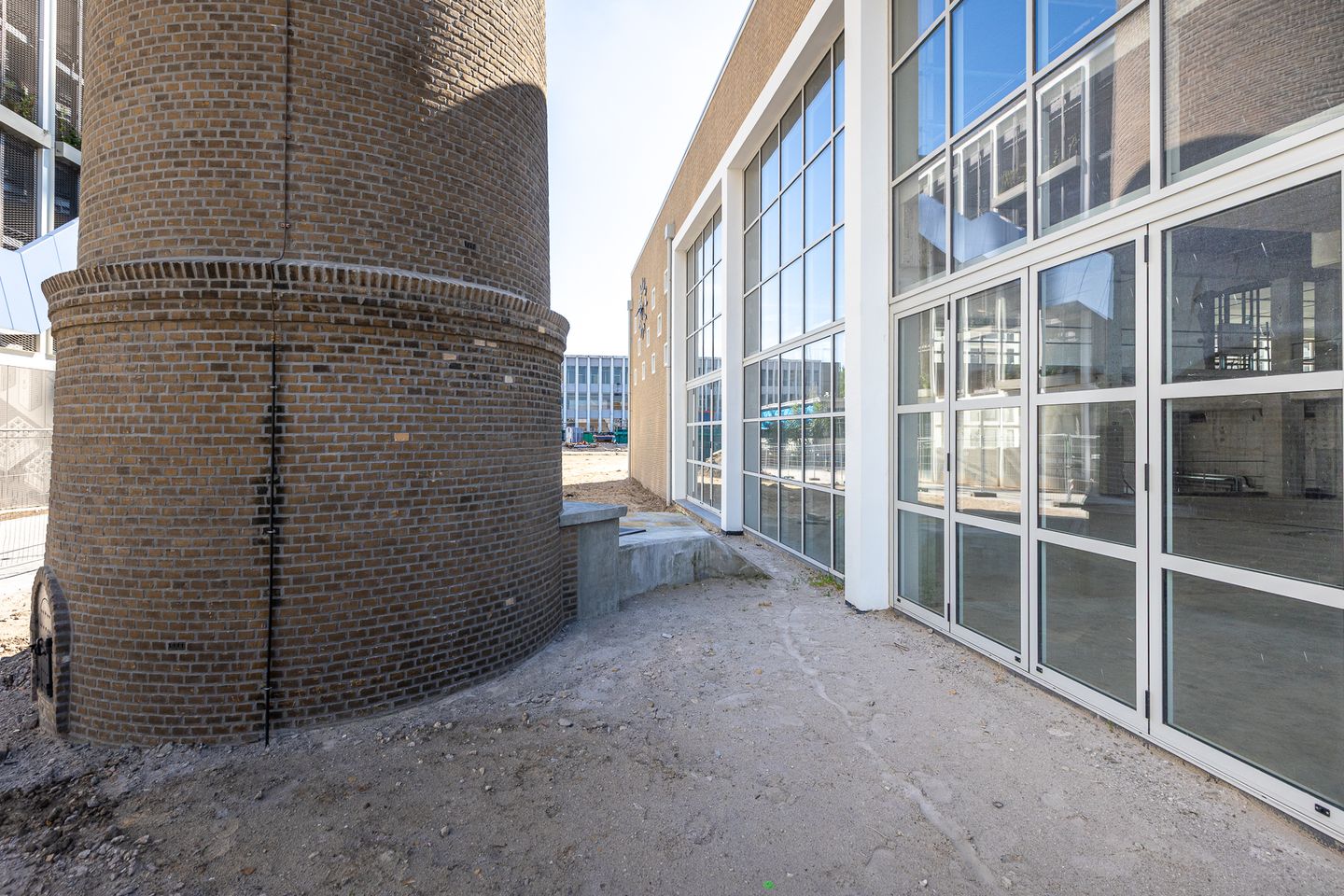 View photo 2 of IJsfabriekstraat 10