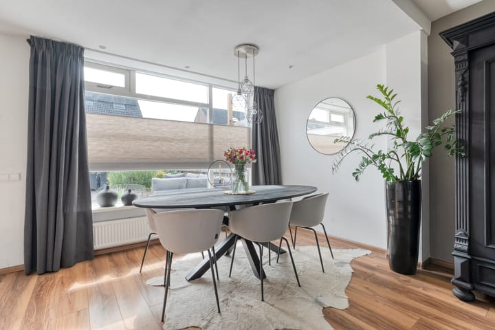 Foto 11 van Wentholtstraat 74