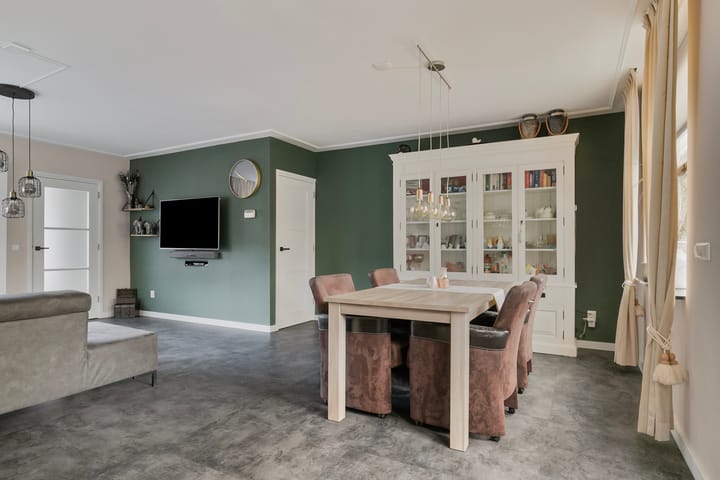 Photo 2 of Spuistraat 12