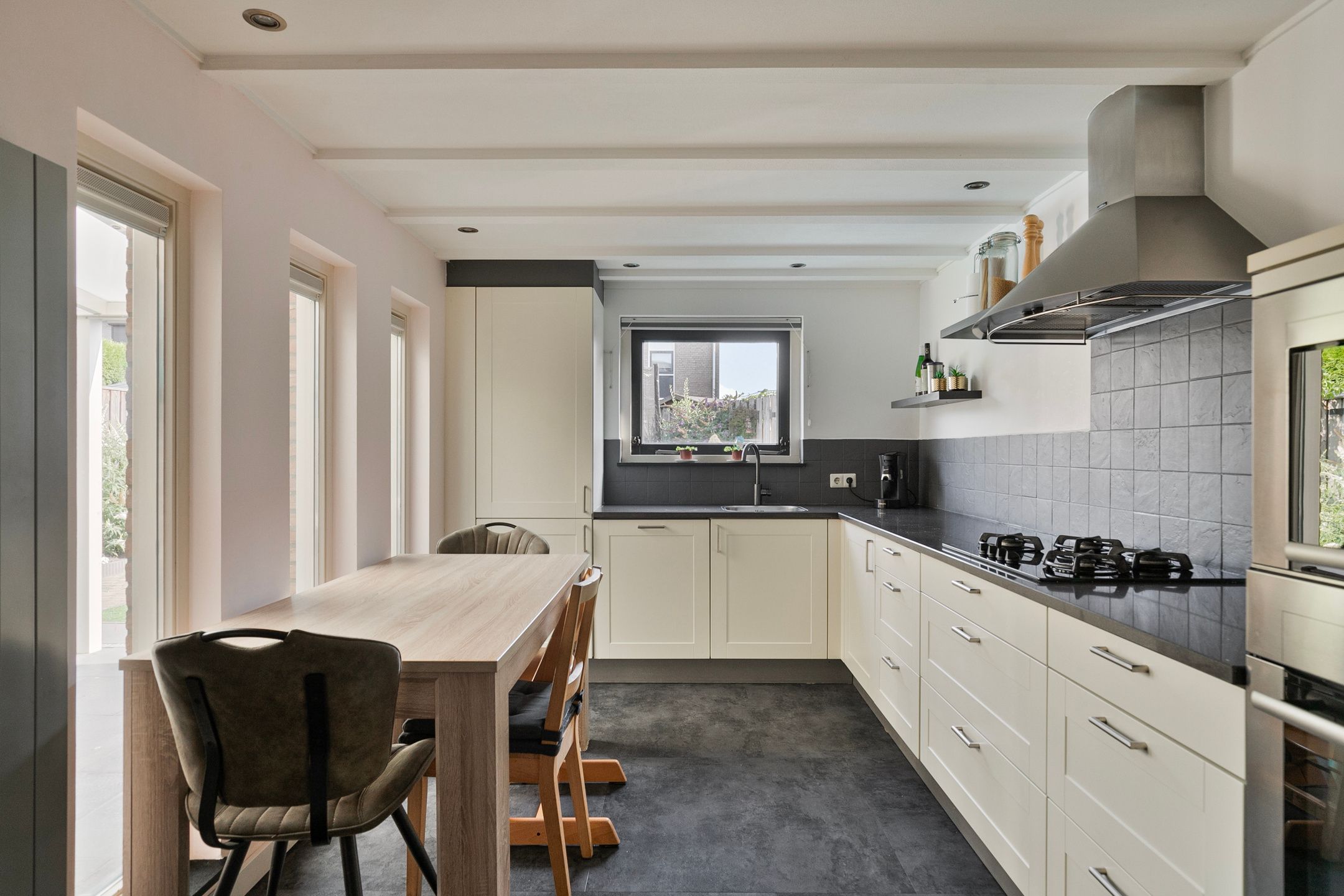 Photo 3 of Spuistraat 12