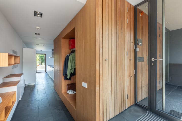 Photo 6 of Edmond Halleylaan 52