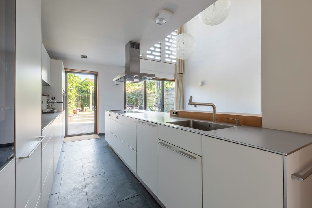 Foto 8 van Edmond Halleylaan 52