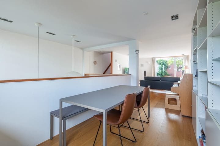 Photo 17 of Edmond Halleylaan 52