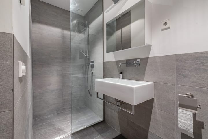 Photo 37 of Edmond Halleylaan 52