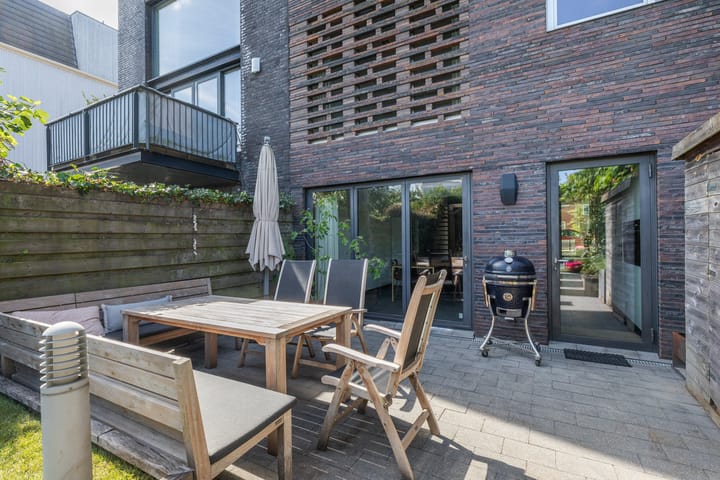 Photo 61 of Edmond Halleylaan 52