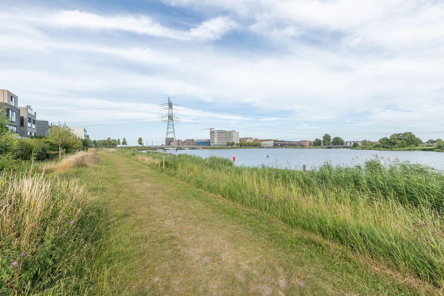 Foto 64 van Edmond Halleylaan 52