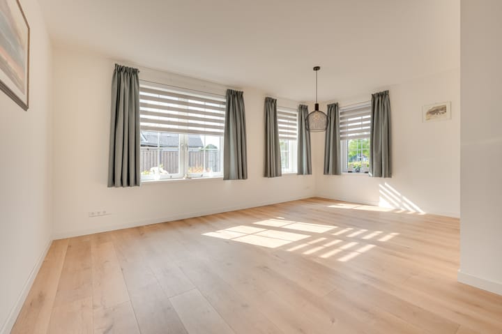 Foto 20 van Derrienk 4-A