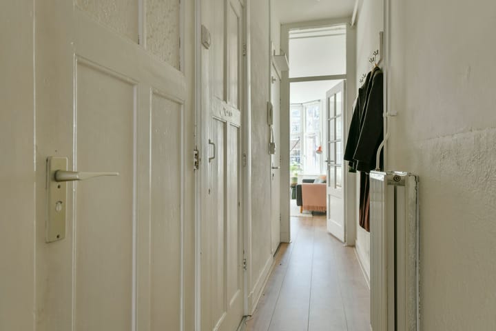 Photo 12 of Zocherstraat 40-2