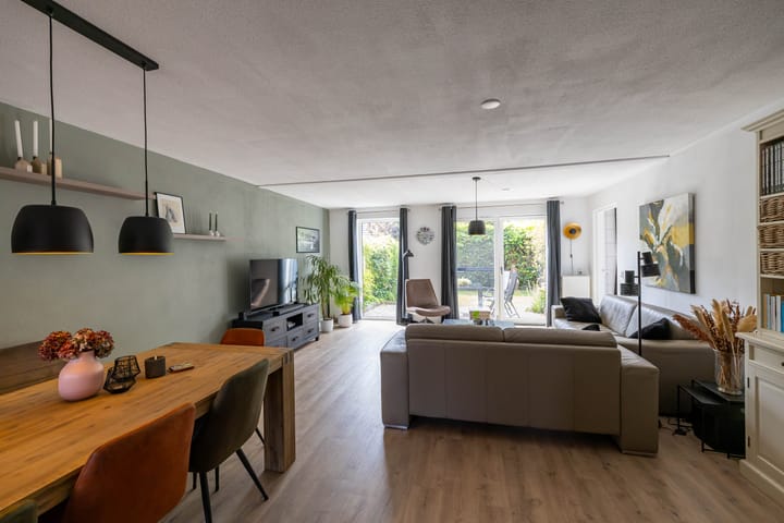 Foto 2 van Saturnusstraat 7