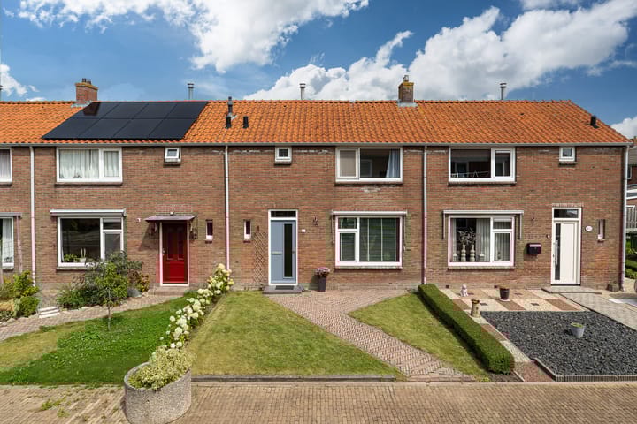 Foto 2 van Andries Joustrastrjitte 9