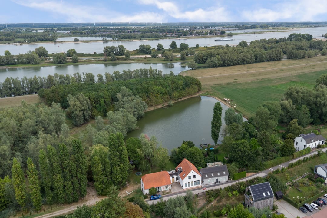 Foto 2 van Waalbandijk 62