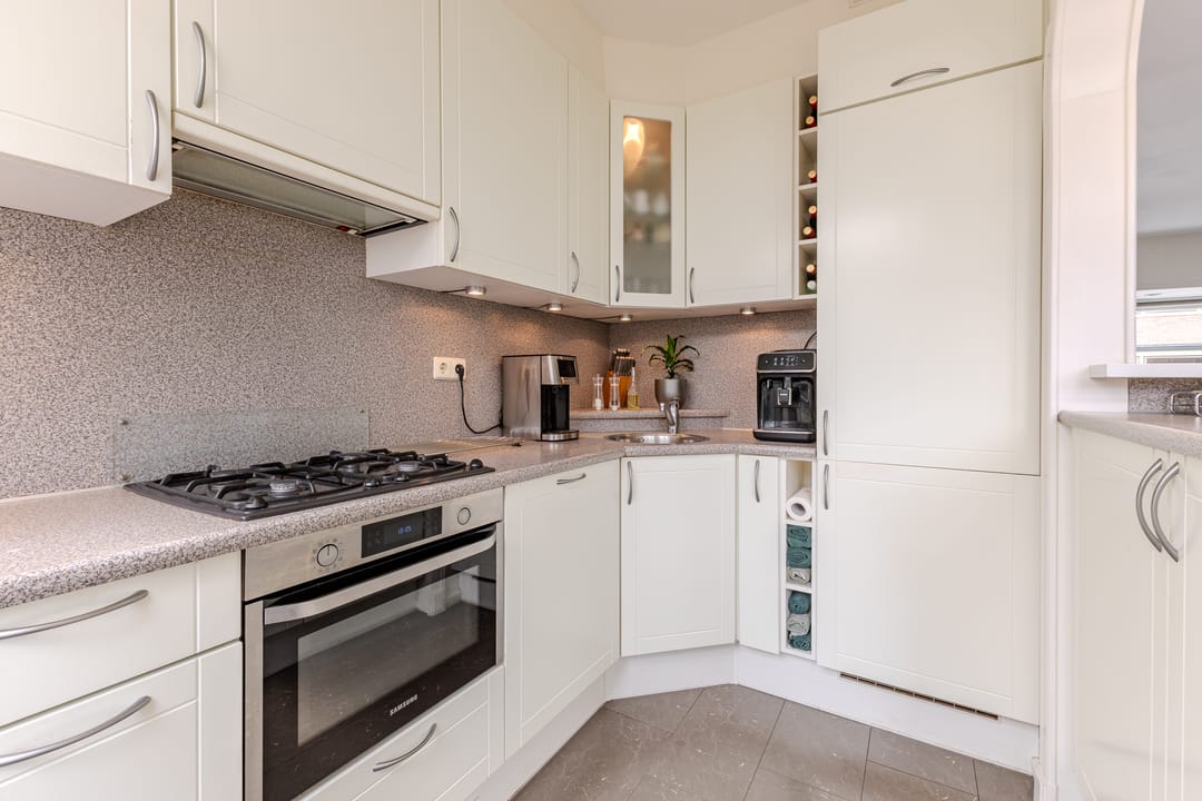 Photo 8 of Duinvlietstraat 66