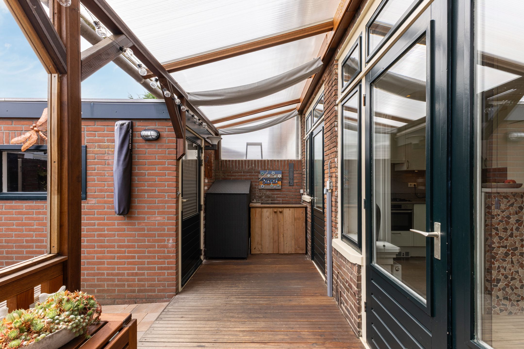 Photo 12 of Duinvlietstraat 66