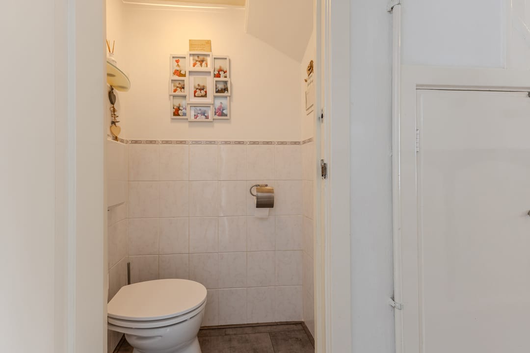 Photo 16 of Duinvlietstraat 66