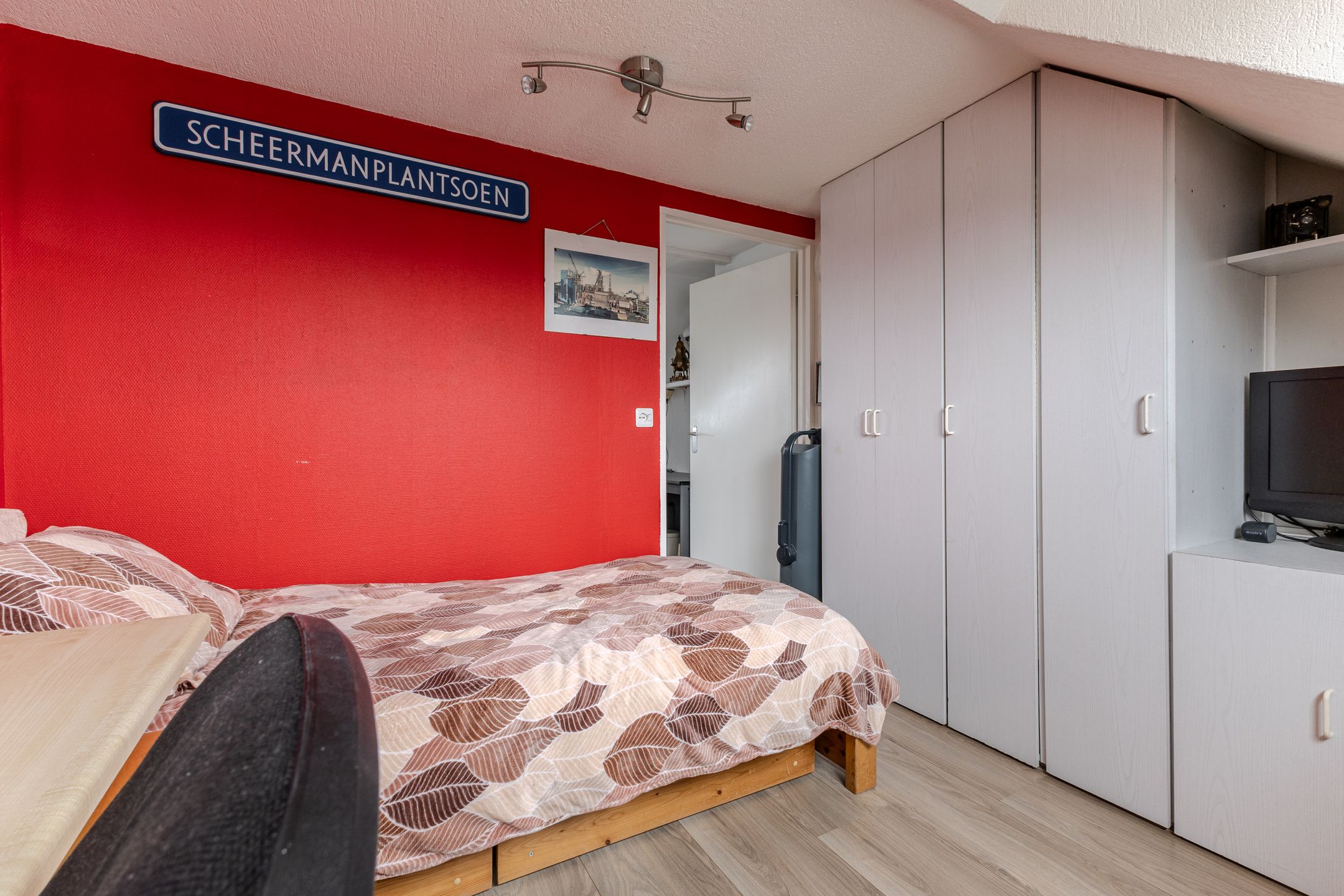 Photo 30 of Duinvlietstraat 66