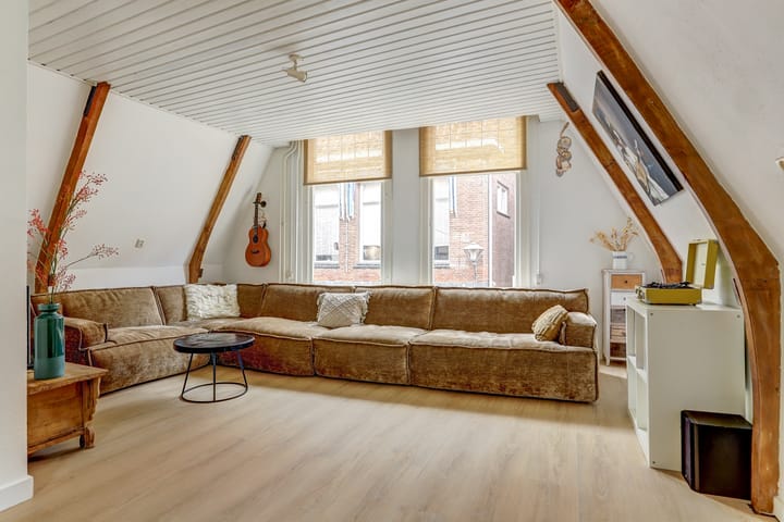 Photo 2 of Torenstraat 8