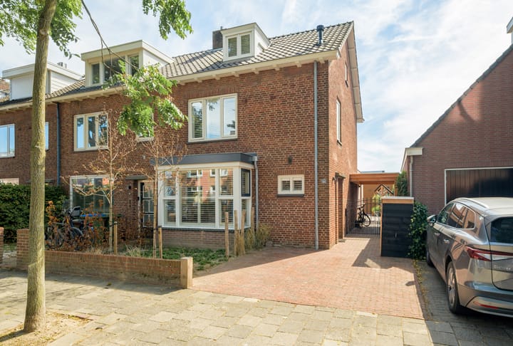 Foto 10 van Valkenierslaan 244