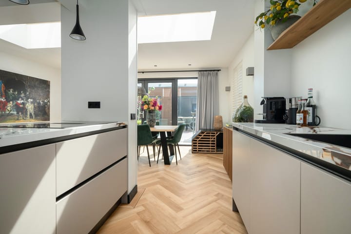 Foto 21 van Valkenierslaan 244