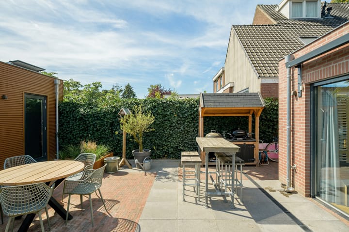 Foto 53 van Valkenierslaan 244