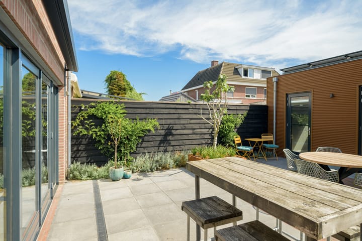 Foto 59 van Valkenierslaan 244