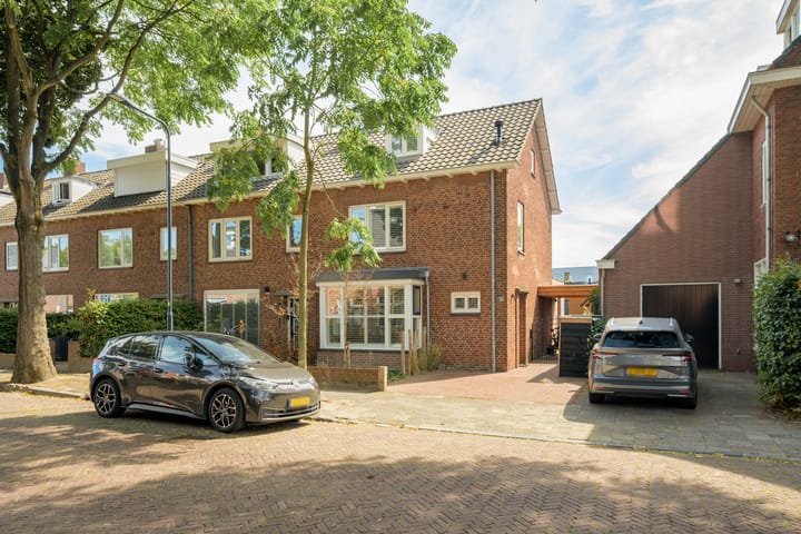 Foto 71 van Valkenierslaan 244