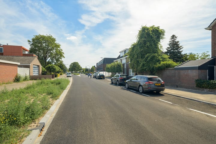 Foto 74 van Valkenierslaan 244