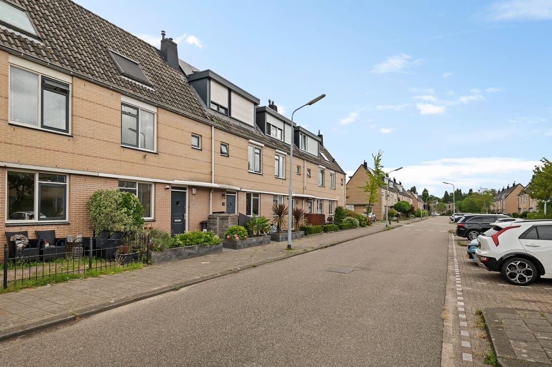 Foto 31 van Femina Mullerstraat 138