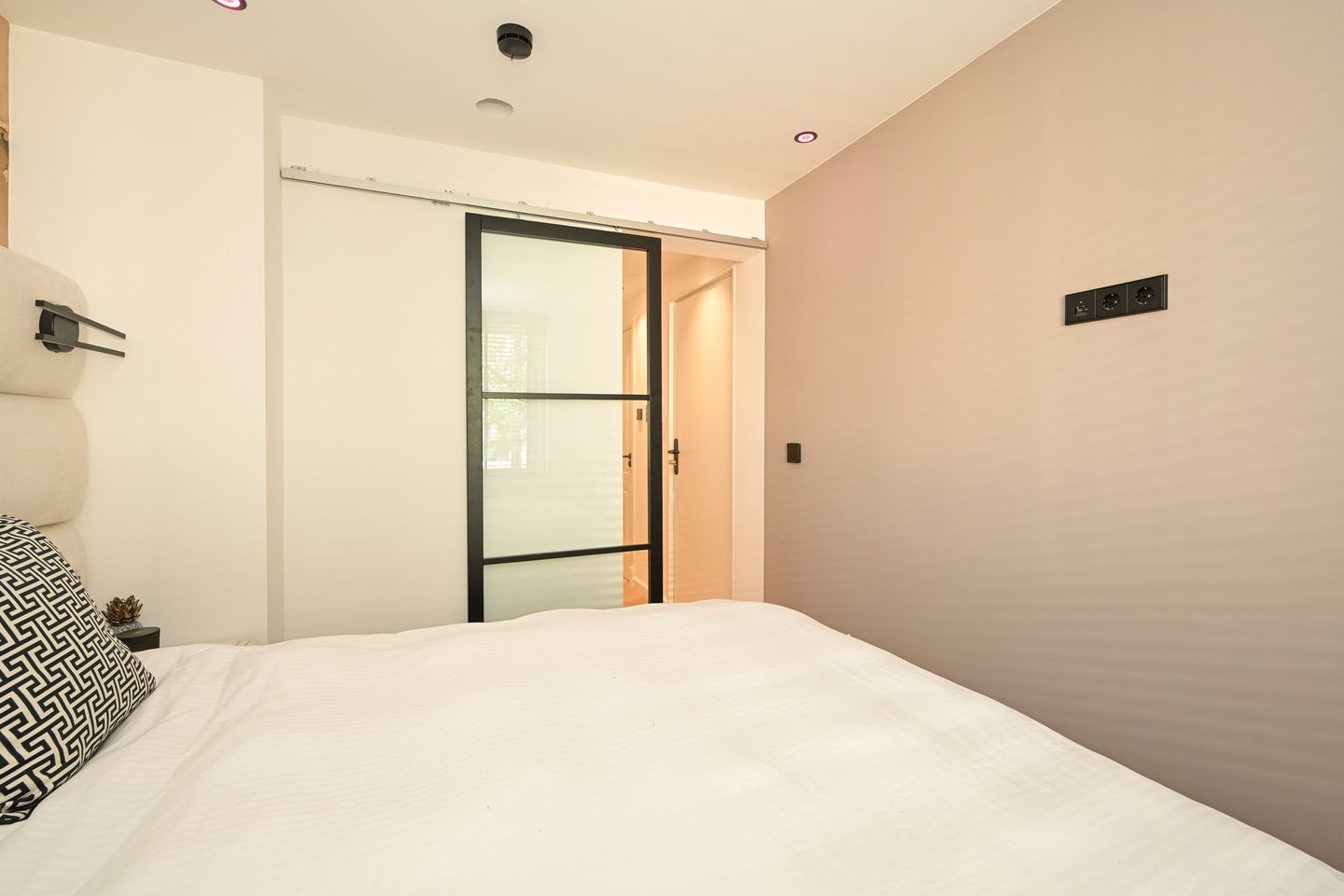 Foto 25 van Riouwstraat 103-A