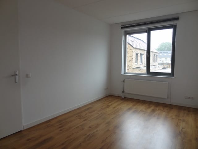 Photo 6 of Nuenenseweg 2-H