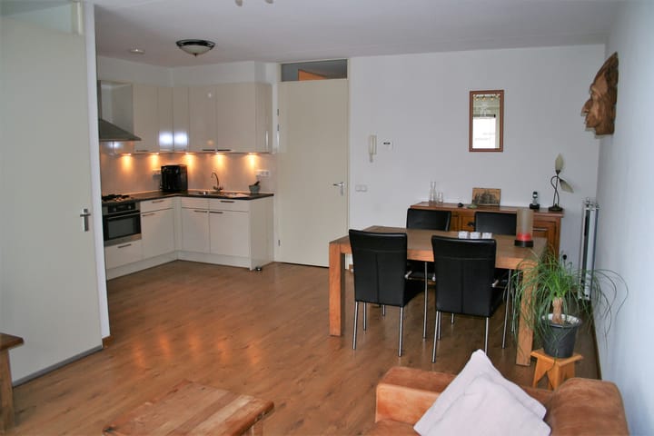 Photo 4 of Burgemeester Magneestraat 65-B