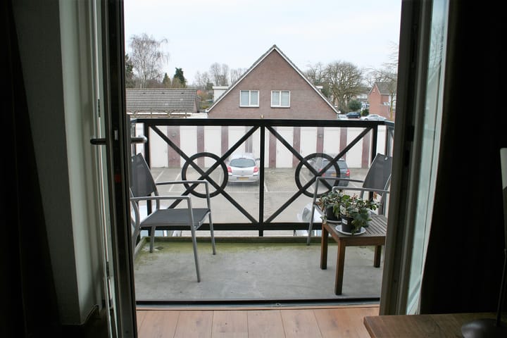 Photo 11 of Burgemeester Magneestraat 65-B