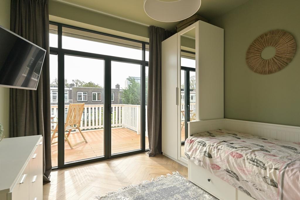 Photo 46 of Van Nijenrodestraat 51