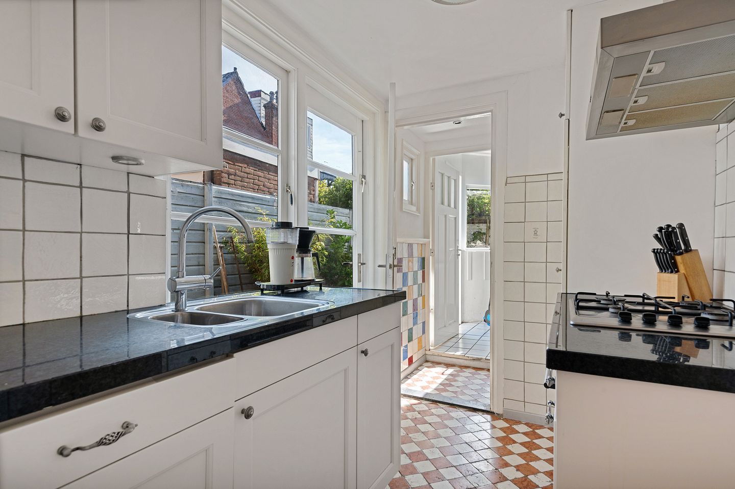 Photo 14 of Waldeck Pyrmontstraat 45