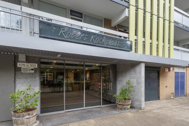 Foto 22 van Robert Kochplaats 301