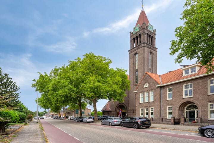 Photo 27 of Deurningerstraat 245