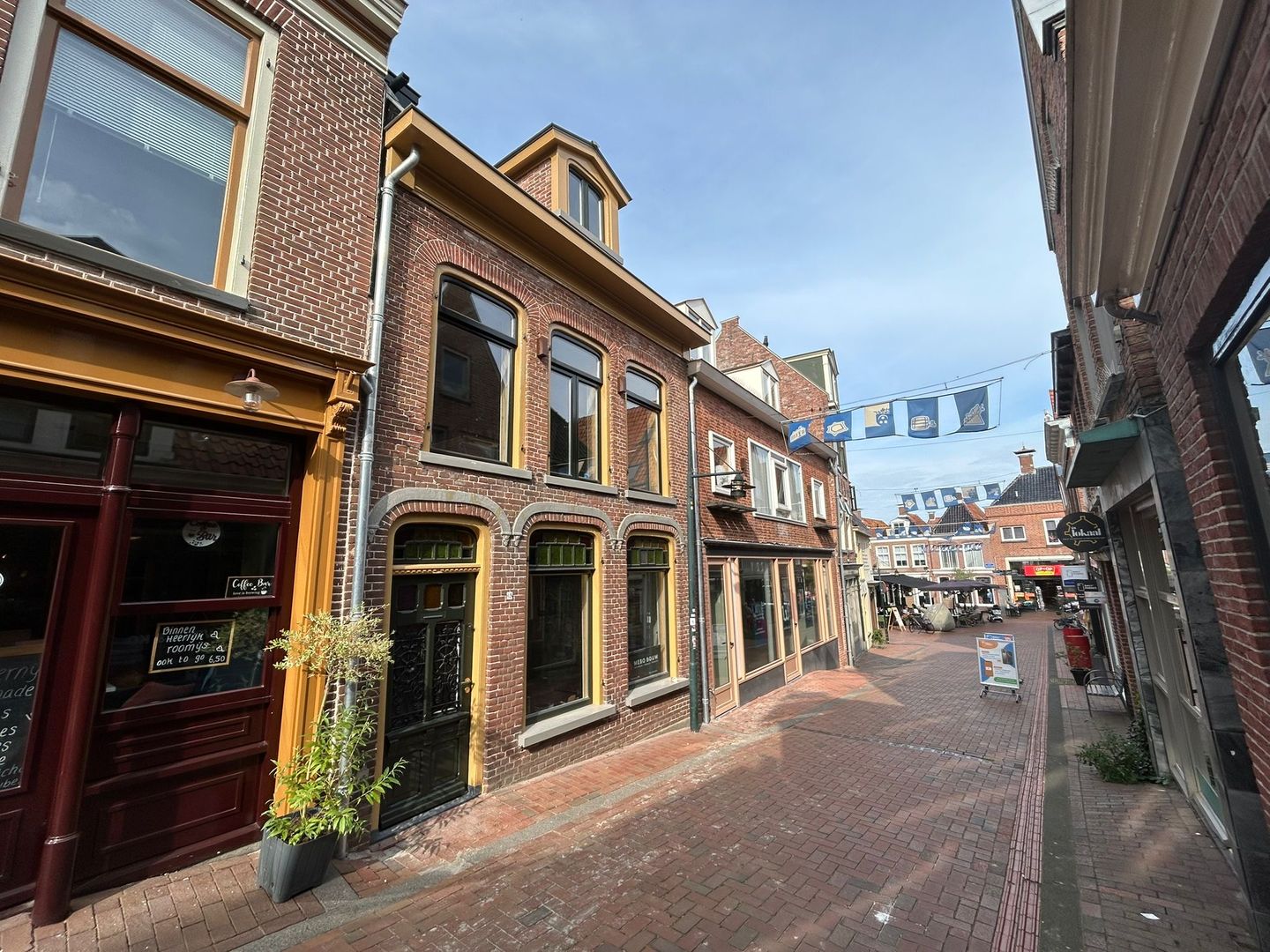 Bekijk foto 2 van Waagstraat 15