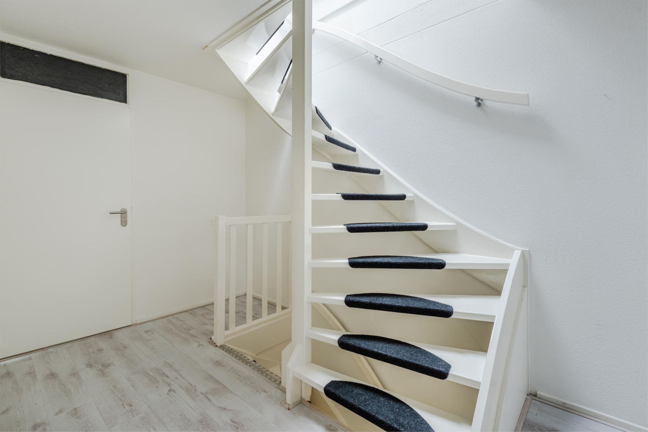 Photo 27 of Karveel 51 44