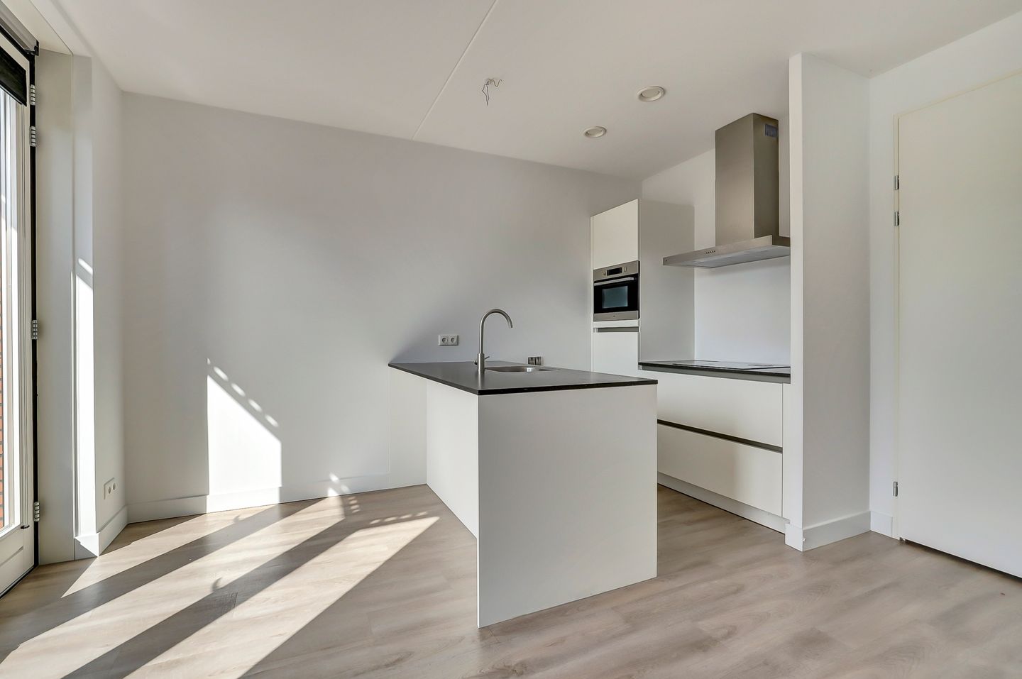 Foto 14 van Stationsstraat 12-A