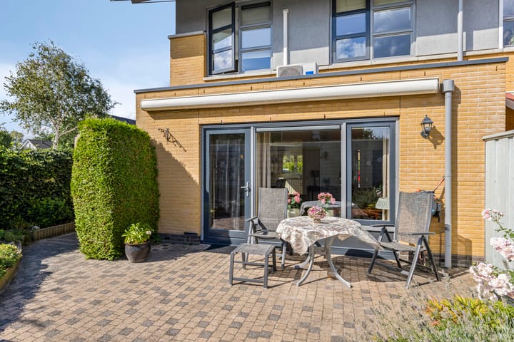 Foto 2 van Uilvlinder 25